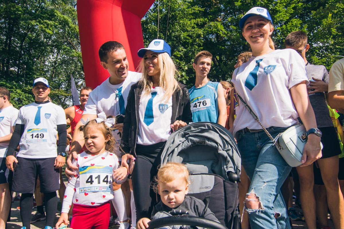 А вот и самые маленькие участники А вот и самые маленькие участники