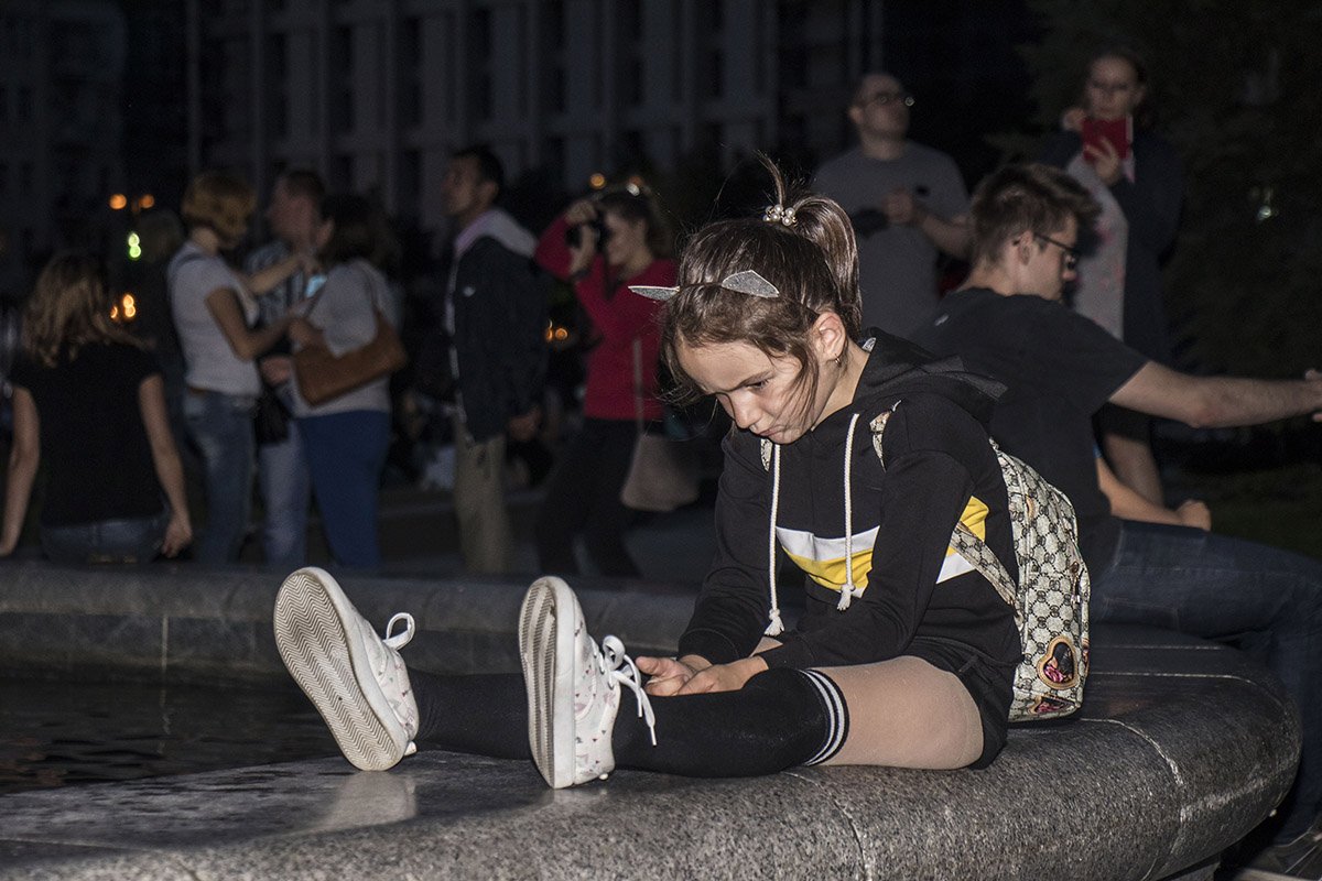 Летом приятно посидеть у водички, например, подойдут и фонтаны