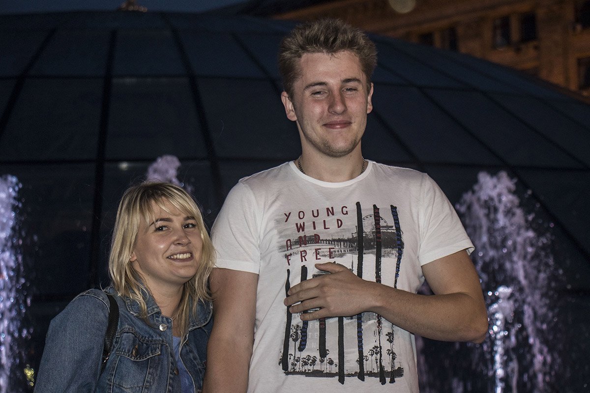 Фонтанчики притягивают и влюбленные пары