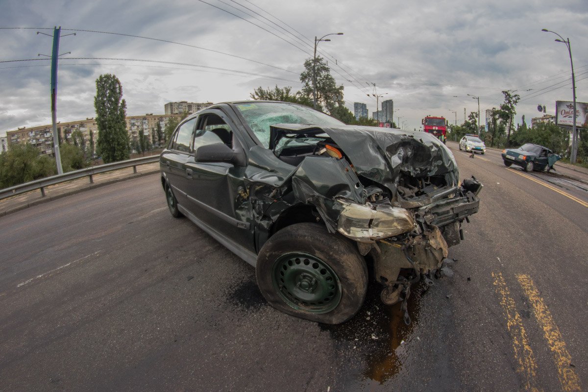 Водителя Opel госпитализировали с серьезными травмами