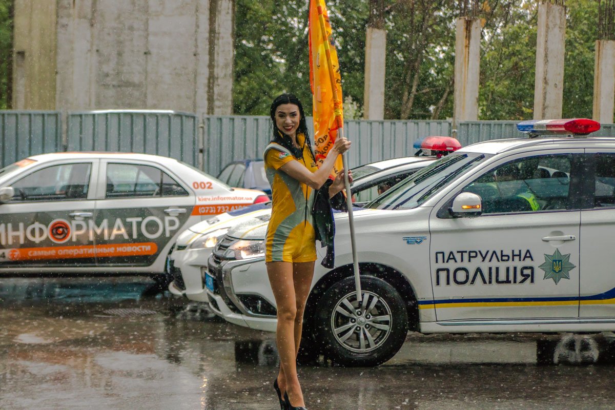 Красотки не испугались дождя Красотки не испугались дождя