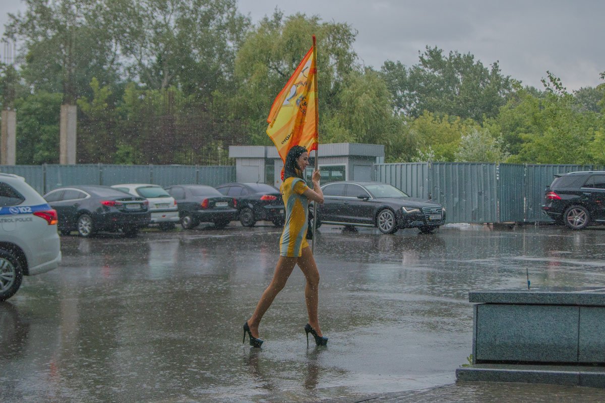 Горячие девушки не боятся непогоды Горячие девушки не боятся непогоды