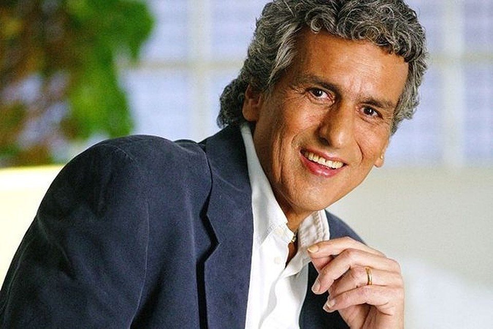 Певцу стало плохо из-за жары Певцу стало плохо из-за жары