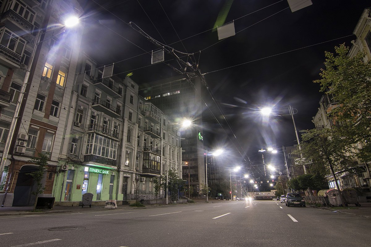 Ночью центр Киева пуст и одинок 