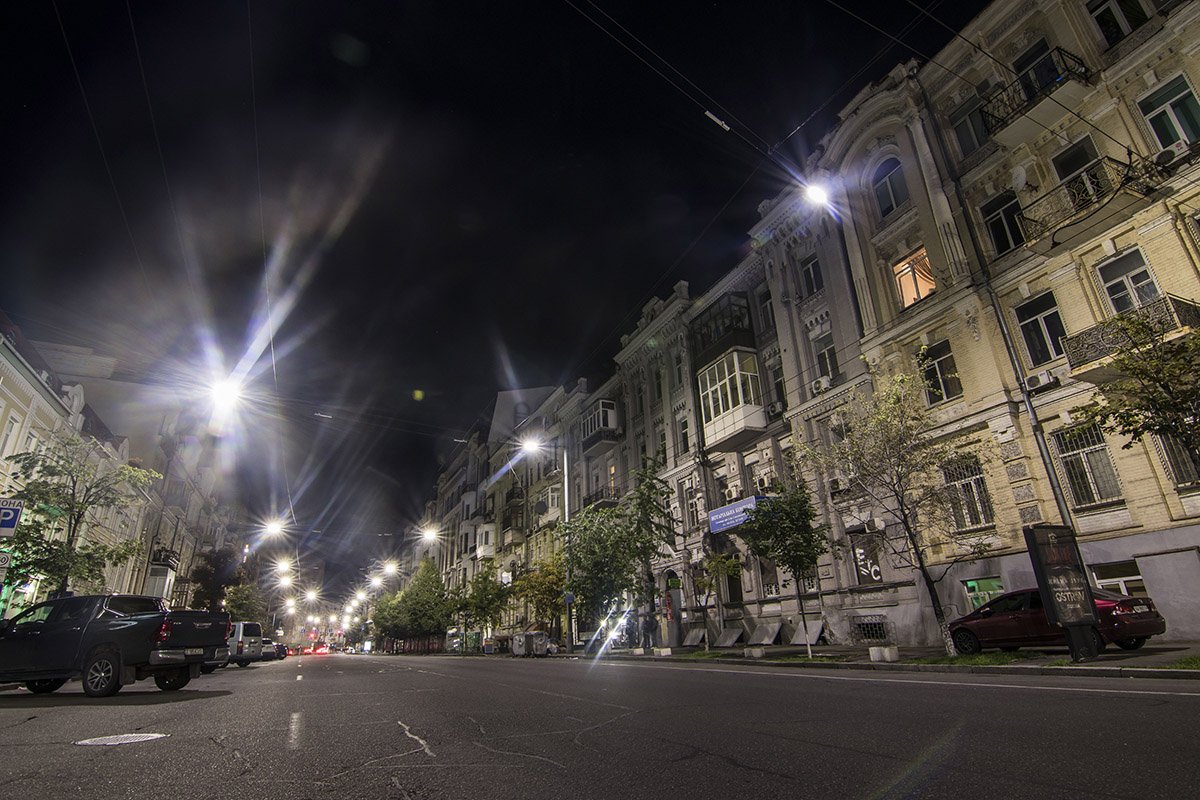 Среди разнообразия архитектурных форм на этой улице можно почувствовать себя в прошлом 