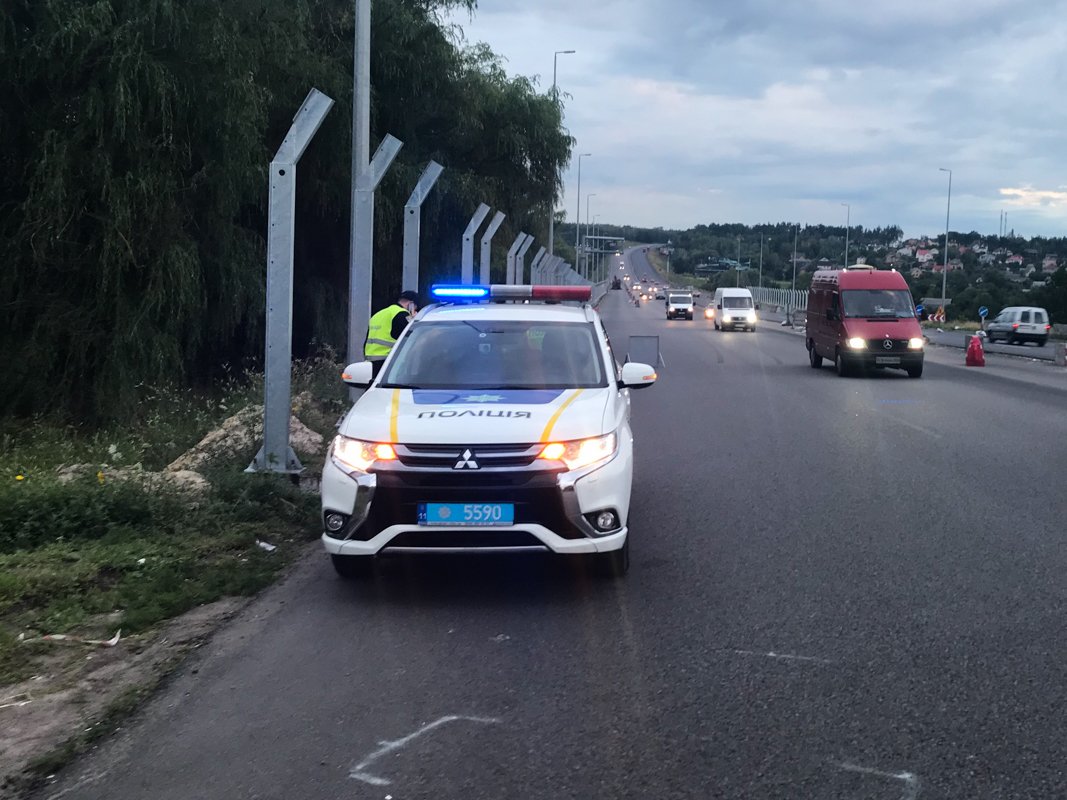 На месте работала патрульная полиция, следственно-оперативная группа и сотрудники ГСЧС