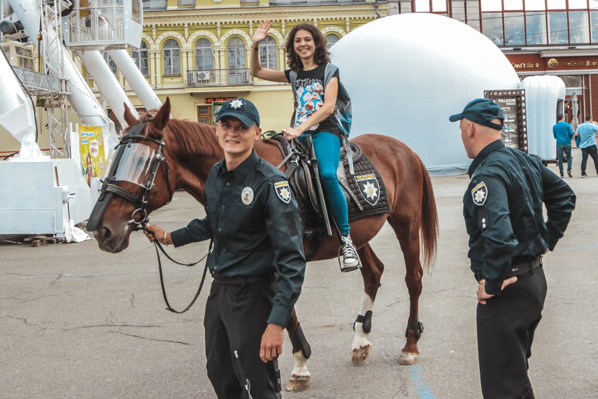 Информатор тоже прокатился верхом на Буке Информатор тоже прокатился верхом на Буке