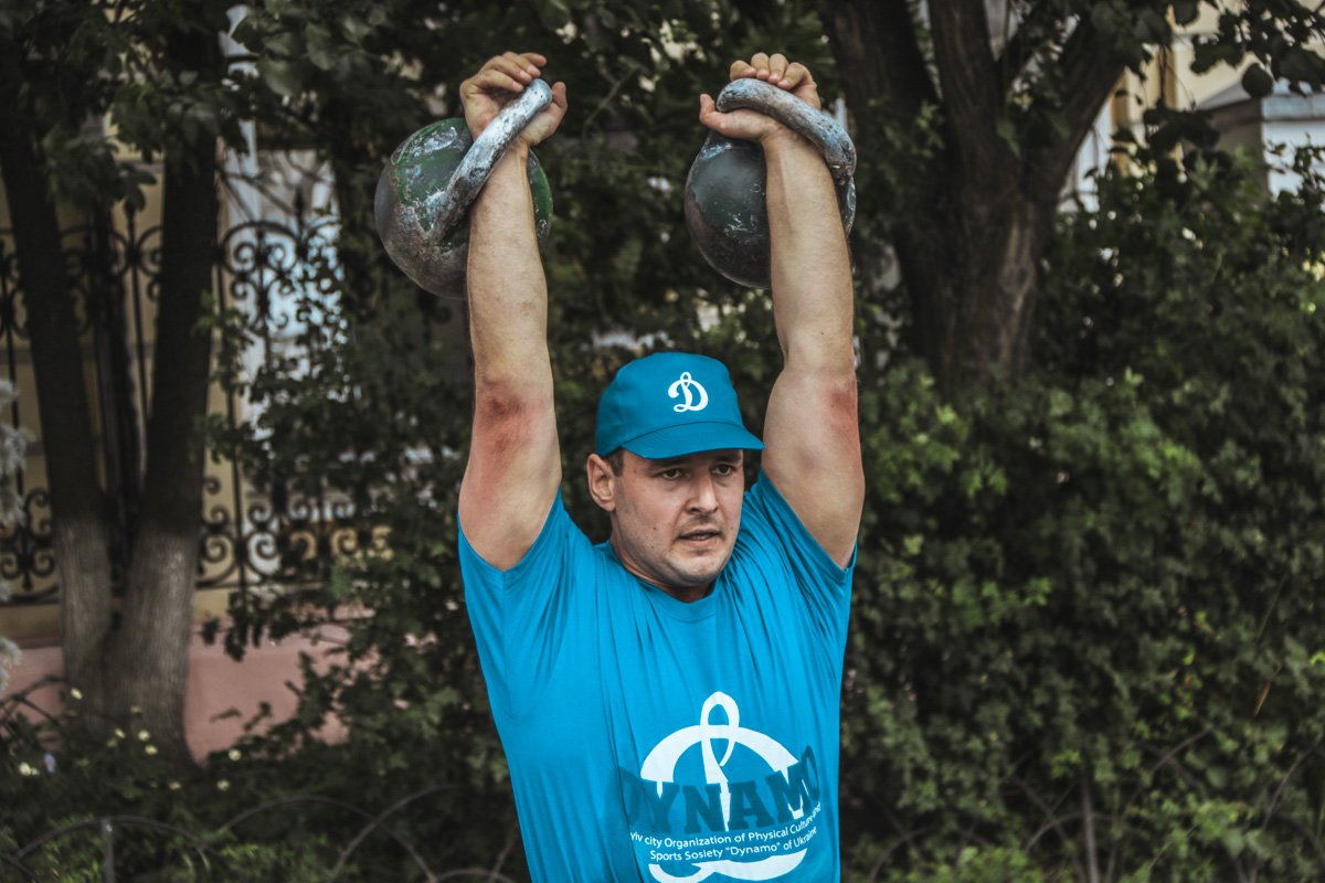 И р-р-р-раз! И р-р-р-раз!