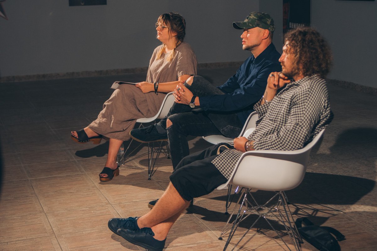 Артисты с огоньками в глазах рассказывали о съемках