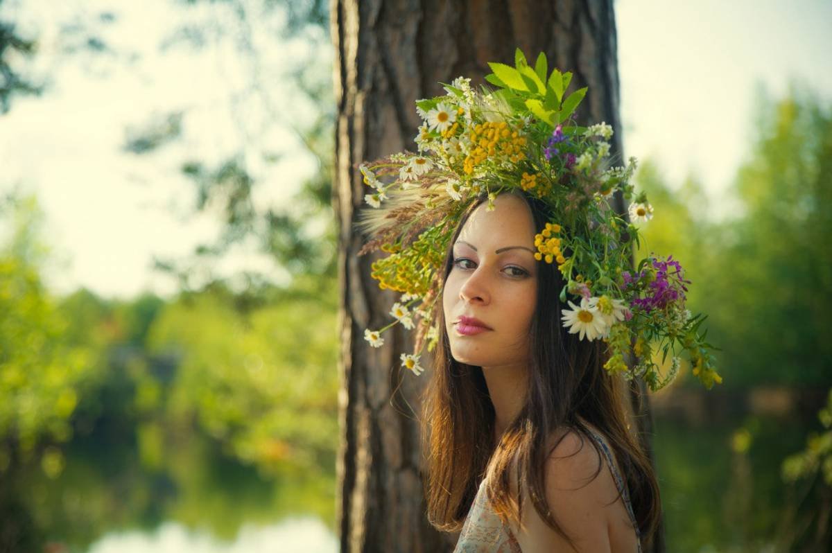 Венки в ночь на Ивана Купала также обретают магическую силу