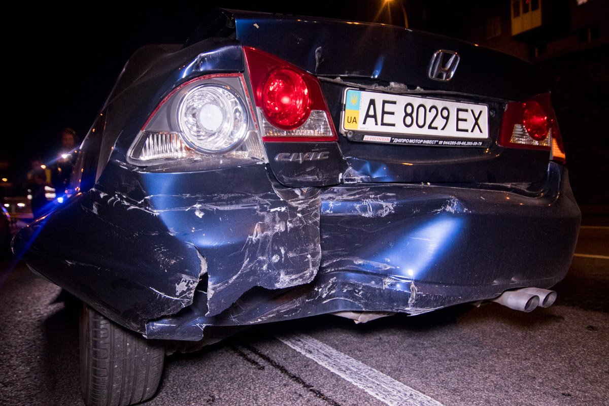 В зад Honda влетел автомобиль Samand