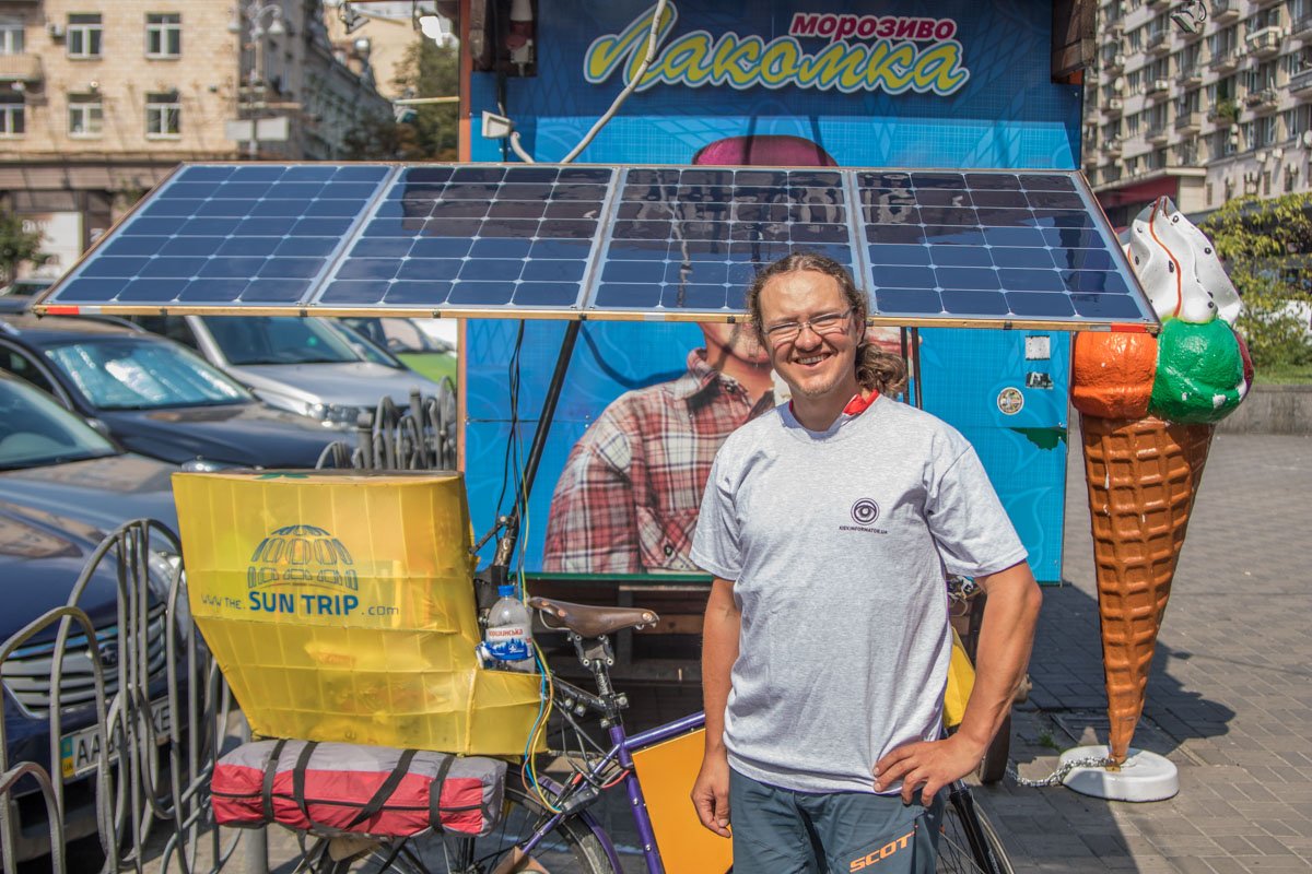 Когда рад новым друзьям и презенту:) Когда рад новым друзьям и презенту:)