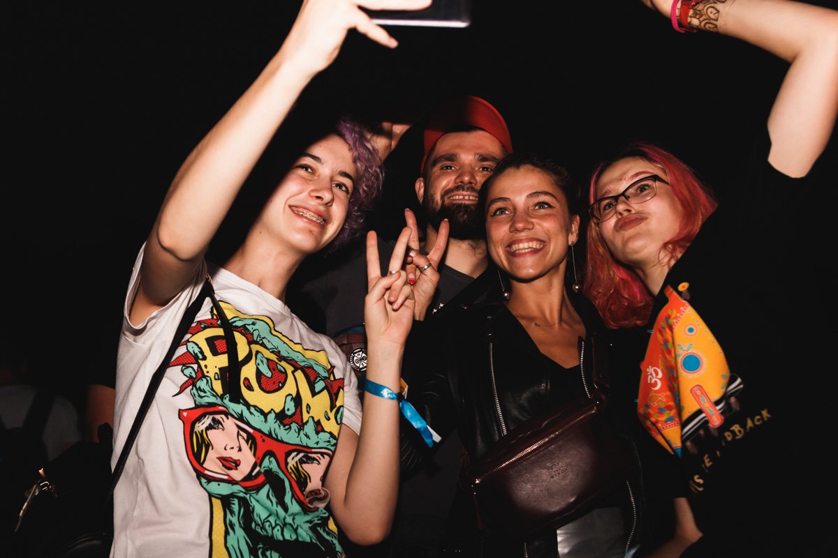 Эти эмоции стоят того, чтобы сохранить их не только у себя в голове, но и в памяти телефона Эти эмоции стоят того, чтобы сохранить их не только у себя в голове, но и в памяти телефона