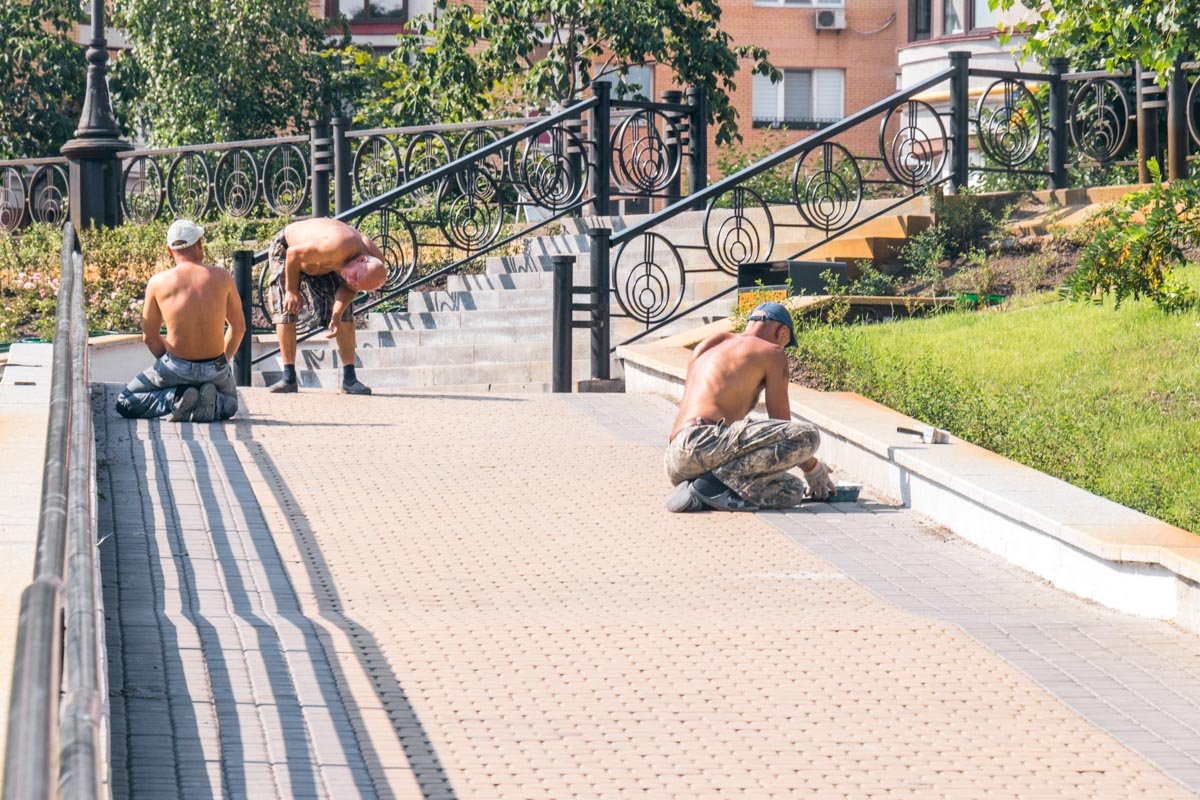 Коммунальщики за работой