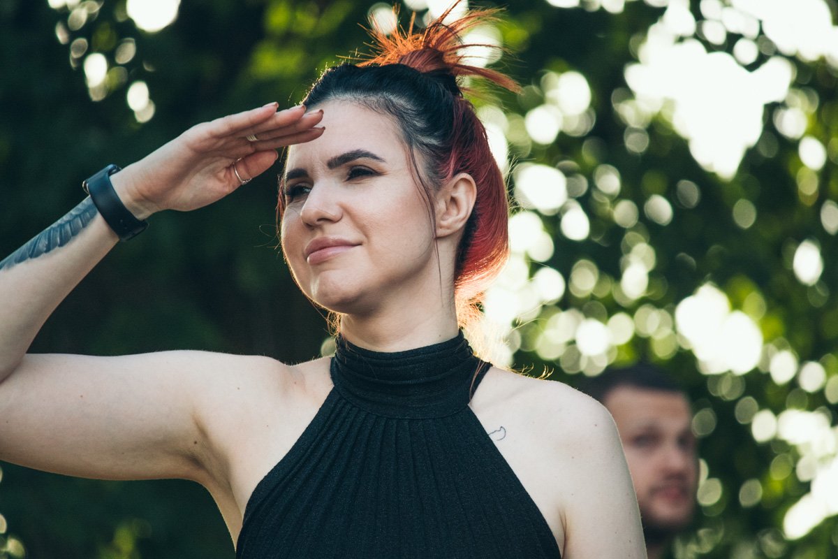 На фестивале можно встретить много знакомых. Стоит только присмотреться!