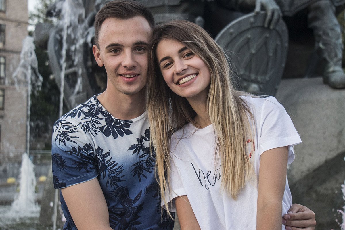 Влюбленные всегда так похожи друг на друга Влюбленные всегда так похожи друг на друга