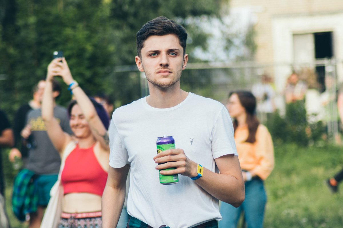 Продолжаем тему "очаровательных" парней. Слишком много их, не находите? Продолжаем тему "очаровательных" парней. Слишком много их, не находите?