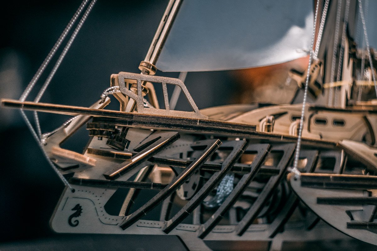 Механизм, который позволяет разворачивать парус Механизм, который позволяет разворачивать парус