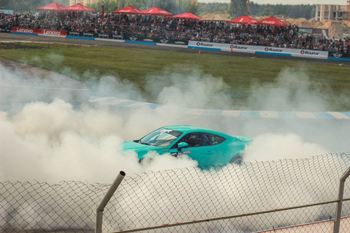 Про клубы дыма мы не шутили Про клубы дыма мы не шутили