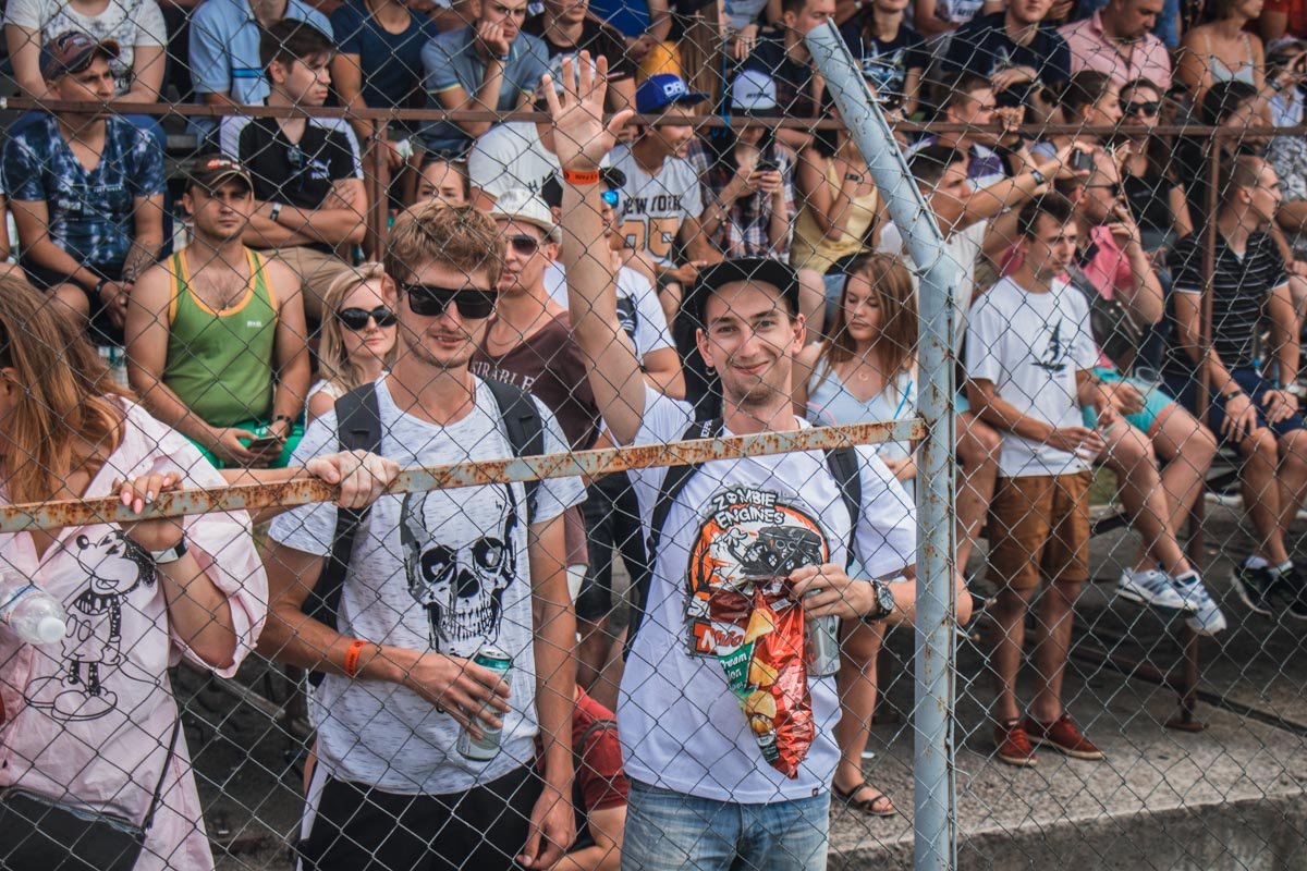 Трибуны были переполнены Трибуны были переполнены