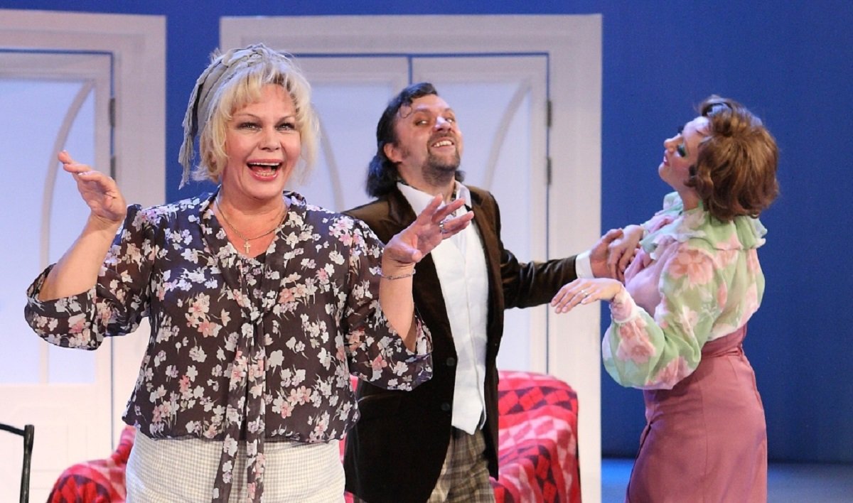 Постановка "Госпожа министерша" расскажет неординарную историю семьи бедного чиновника Постановка "Госпожа министерша" расскажет неординарную историю семьи бедного чиновника