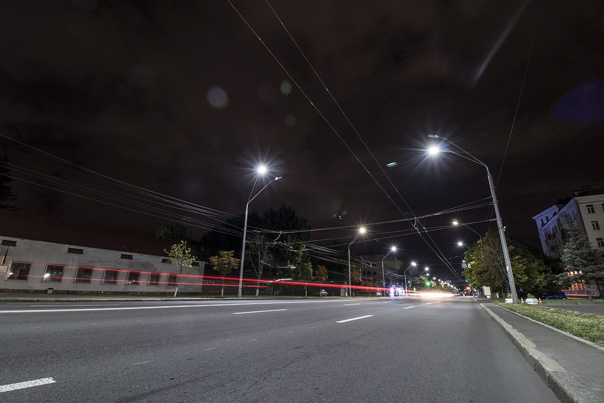 Проспект спит в ожидании нового дня 