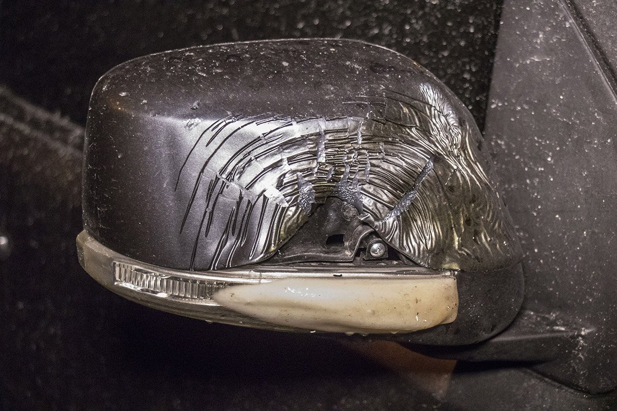 Зеркало автомобиля 