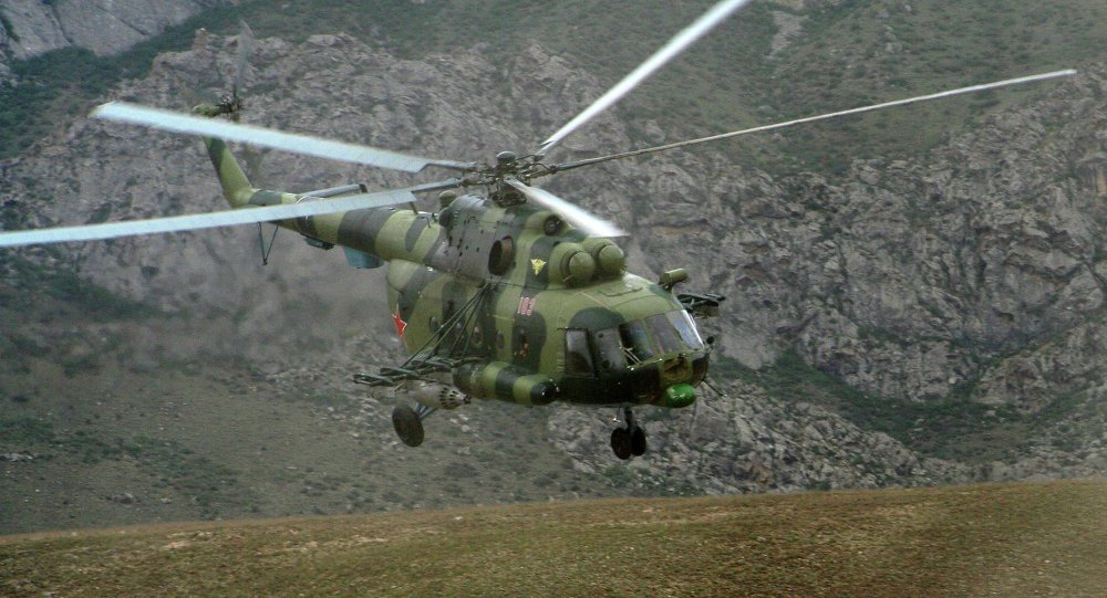 Военный вертолет упал в горах Военный вертолет упал в горах