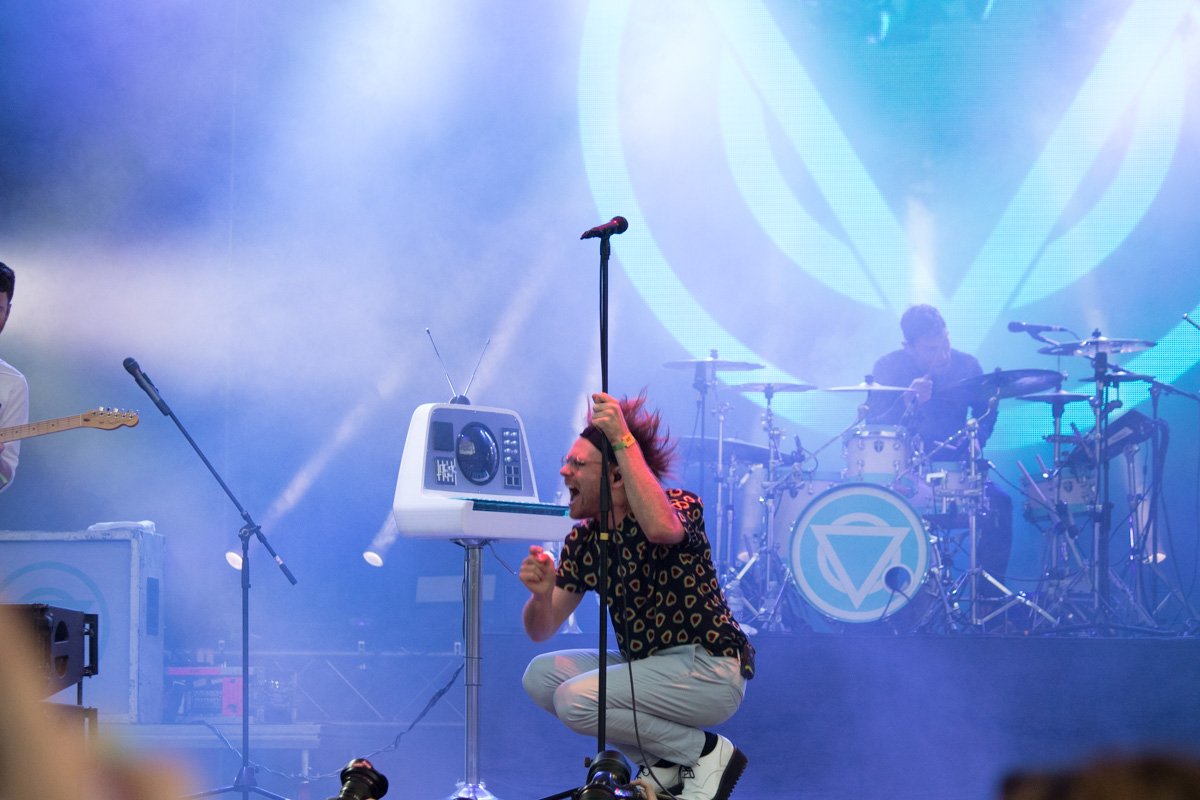 Яркие, зажигательные, они "сходили с ума" на сцене, отдаваясь публике на все 100 процентов