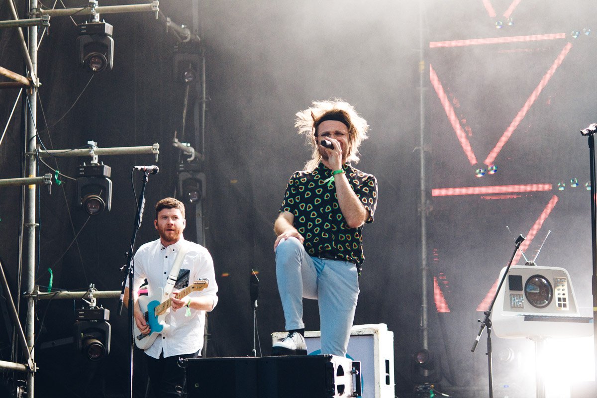 Под ногами ощущался гул от прыжков счастливых фанатов