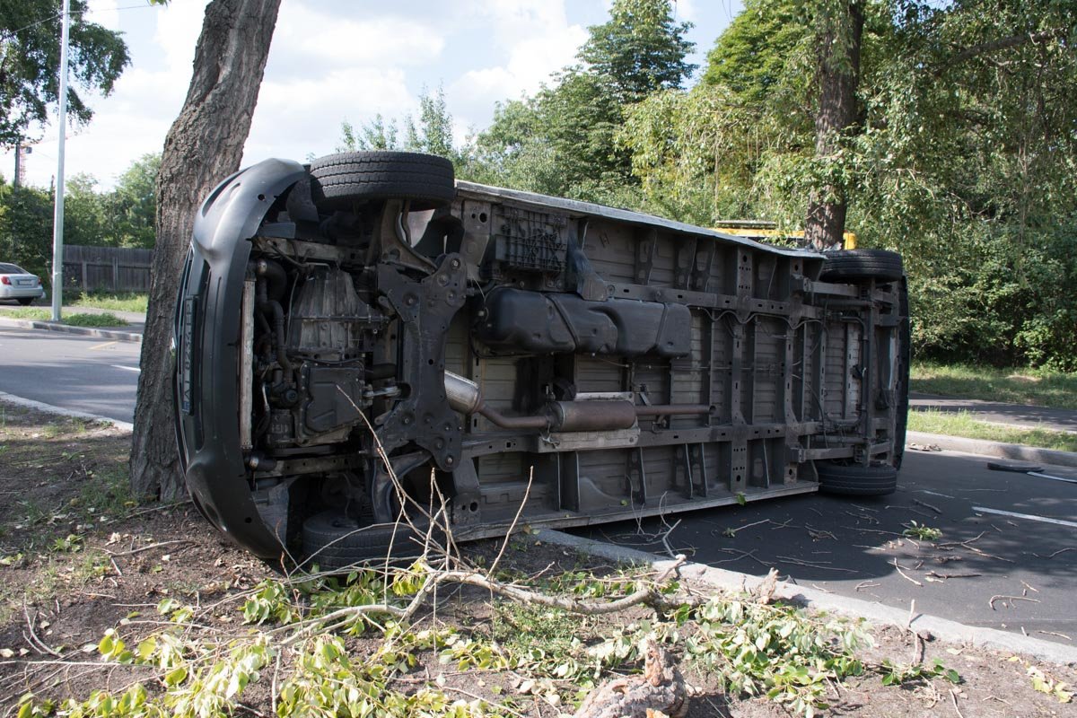 На месте работают сотрудники патрульной полиции На месте работают сотрудники патрульной полиции