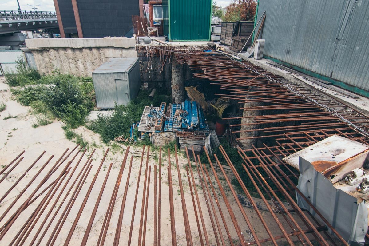 На этом месте застройщики собирались вознести очередной торговый центр На этом месте застройщики собирались вознести очередной торговый центр