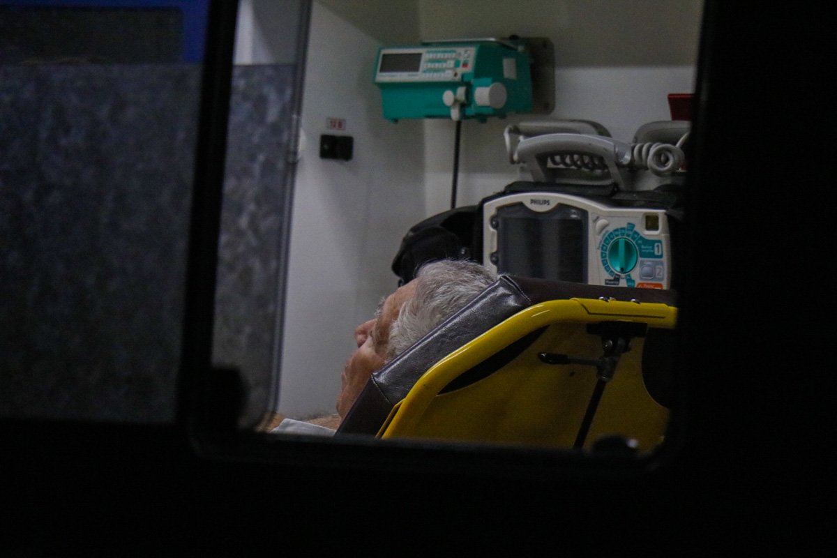 Мужчину 1943 года рождения госпитализировали