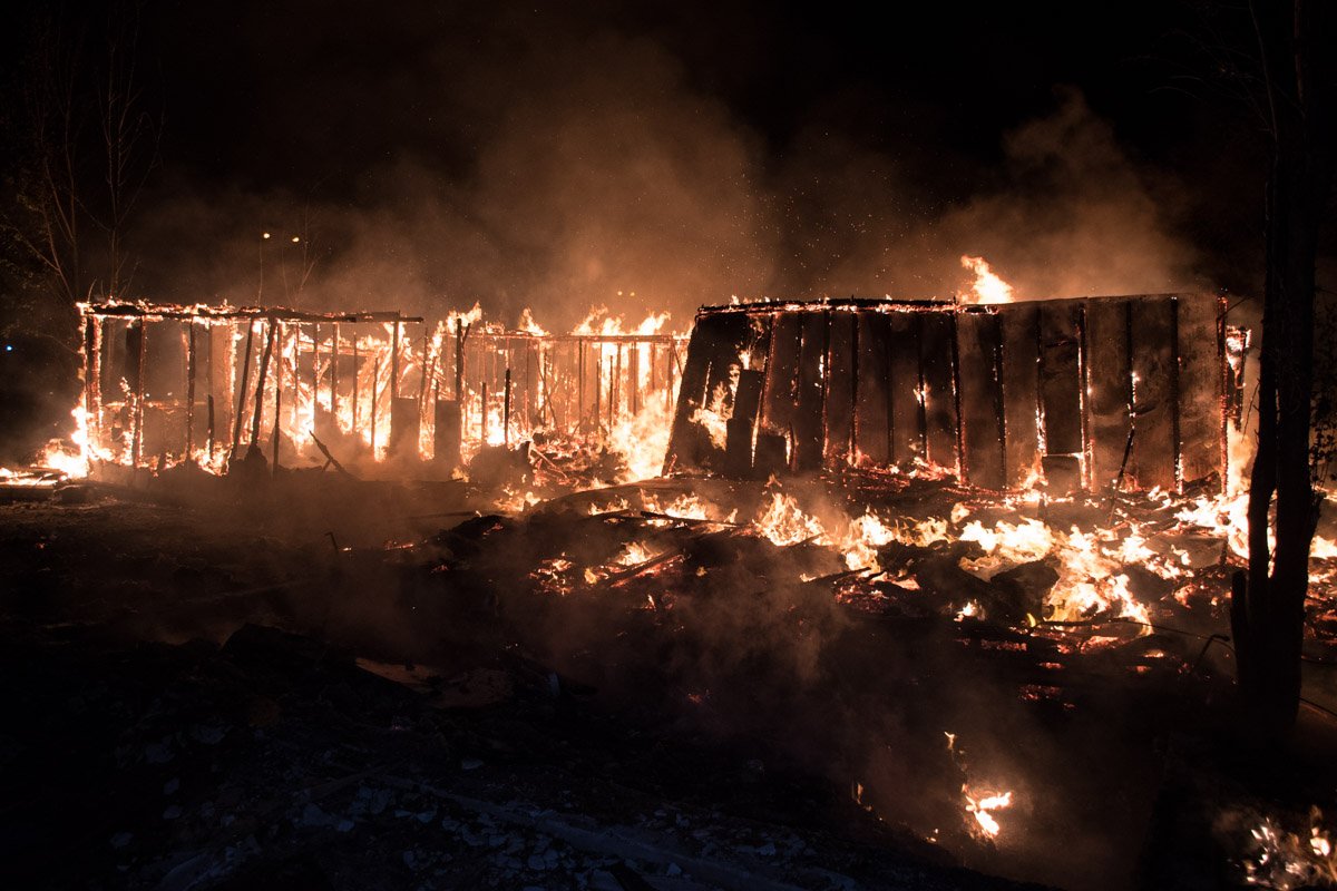 Это здание уже горело ранее, около месяца назад
