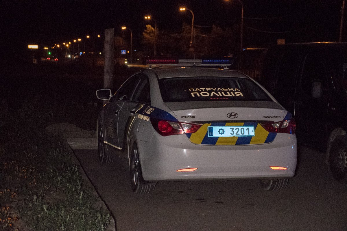 Полиция обеспечивала безопасность во время работы пожарных