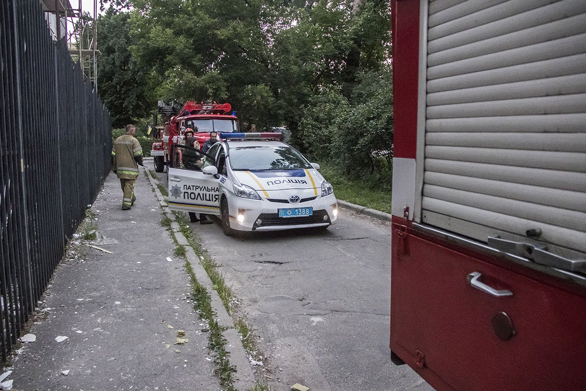 На месте дежурила патрульная полиция и выезжали расчеты ГСЧС