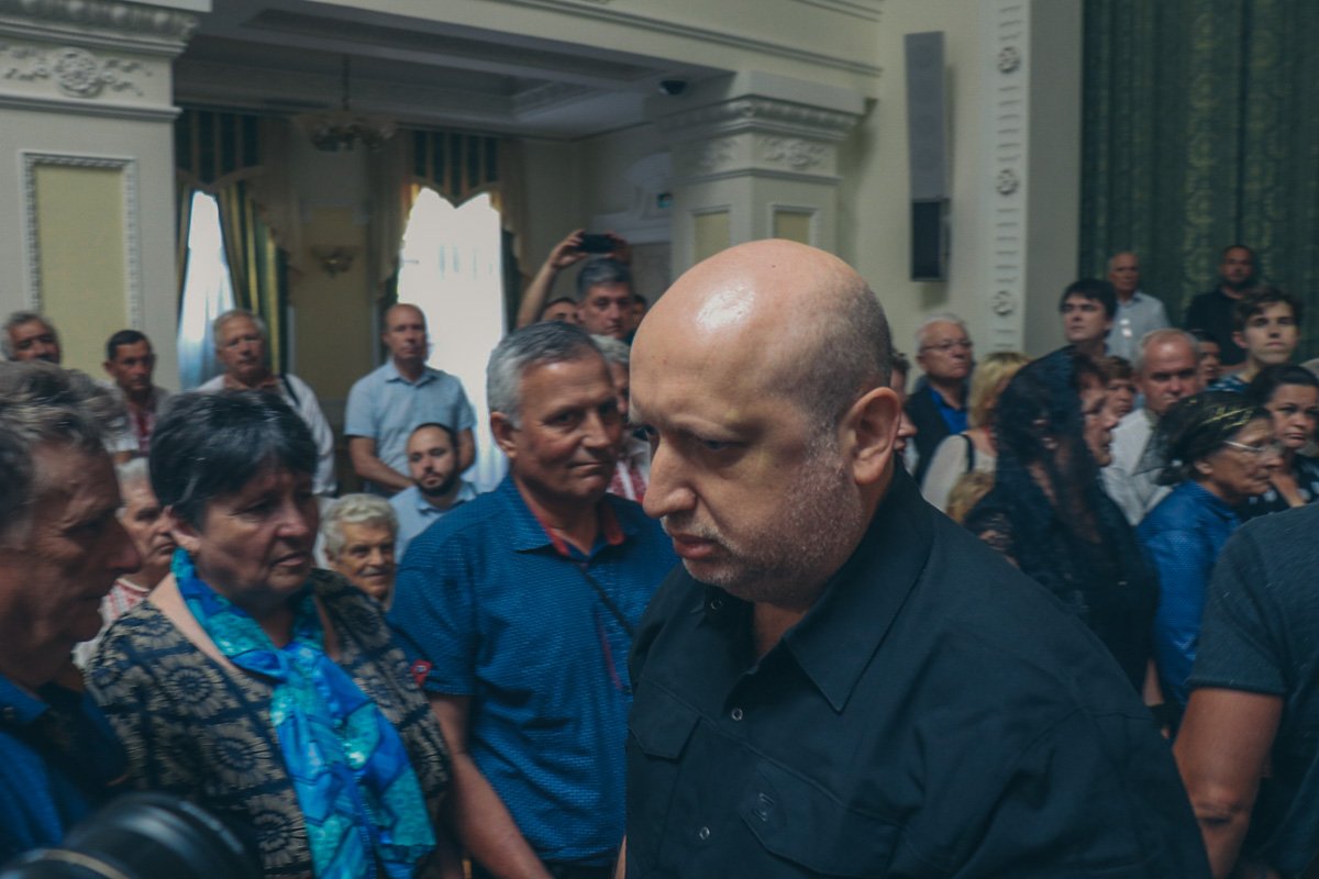 На церемонию приехал и Александр Турчинов На церемонию приехал и Александр Турчинов