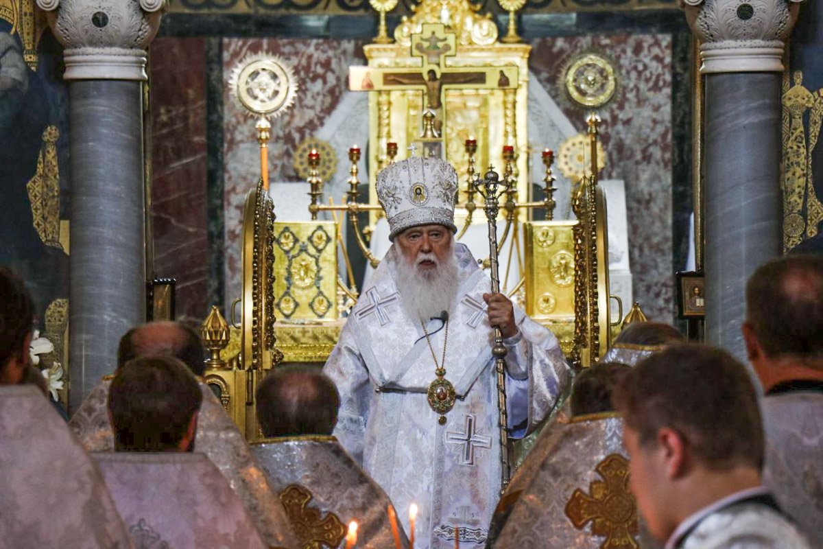 Отпевание Лукьяненко провел Патриарх Филарет Отпевание Лукьяненко провел Патриарх Филарет