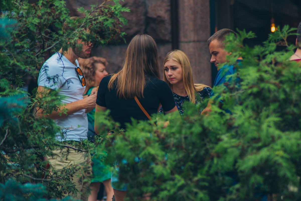 Собрались на корпоратив в лес, а тут дождь