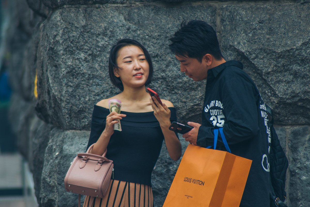 Если что, можно спрятаться от дождя в пакете