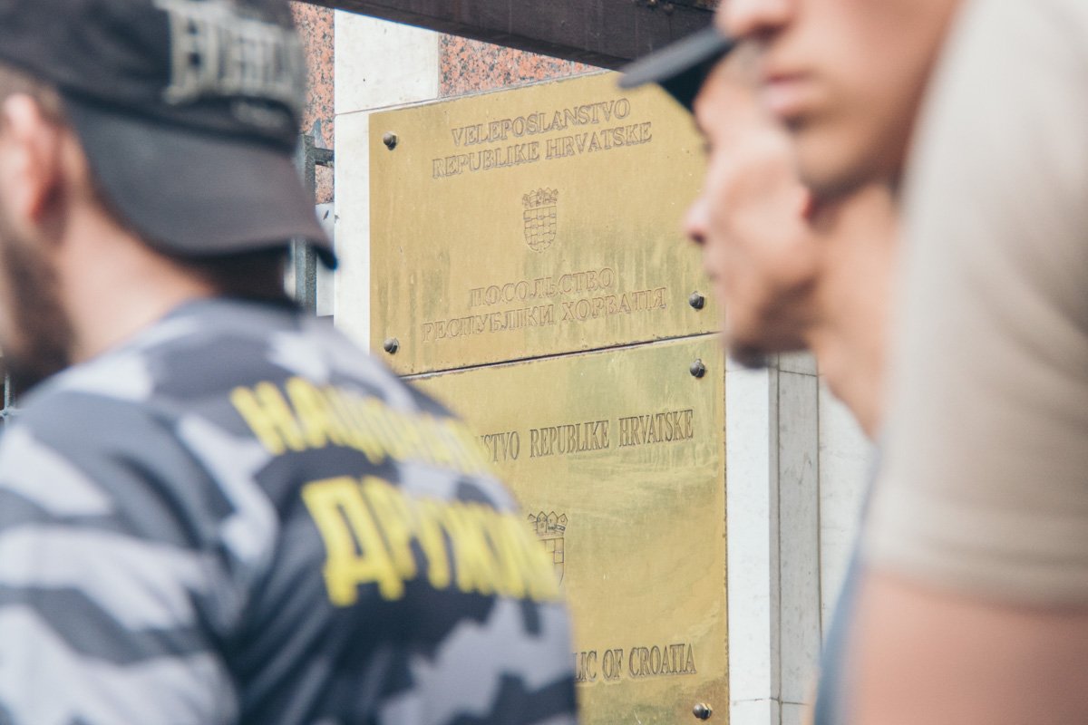 Домагой Вида и тренер Огнен Вукоевич сказали, что победу «шашечных» они посвятили киевскому «Динамо» и Украине