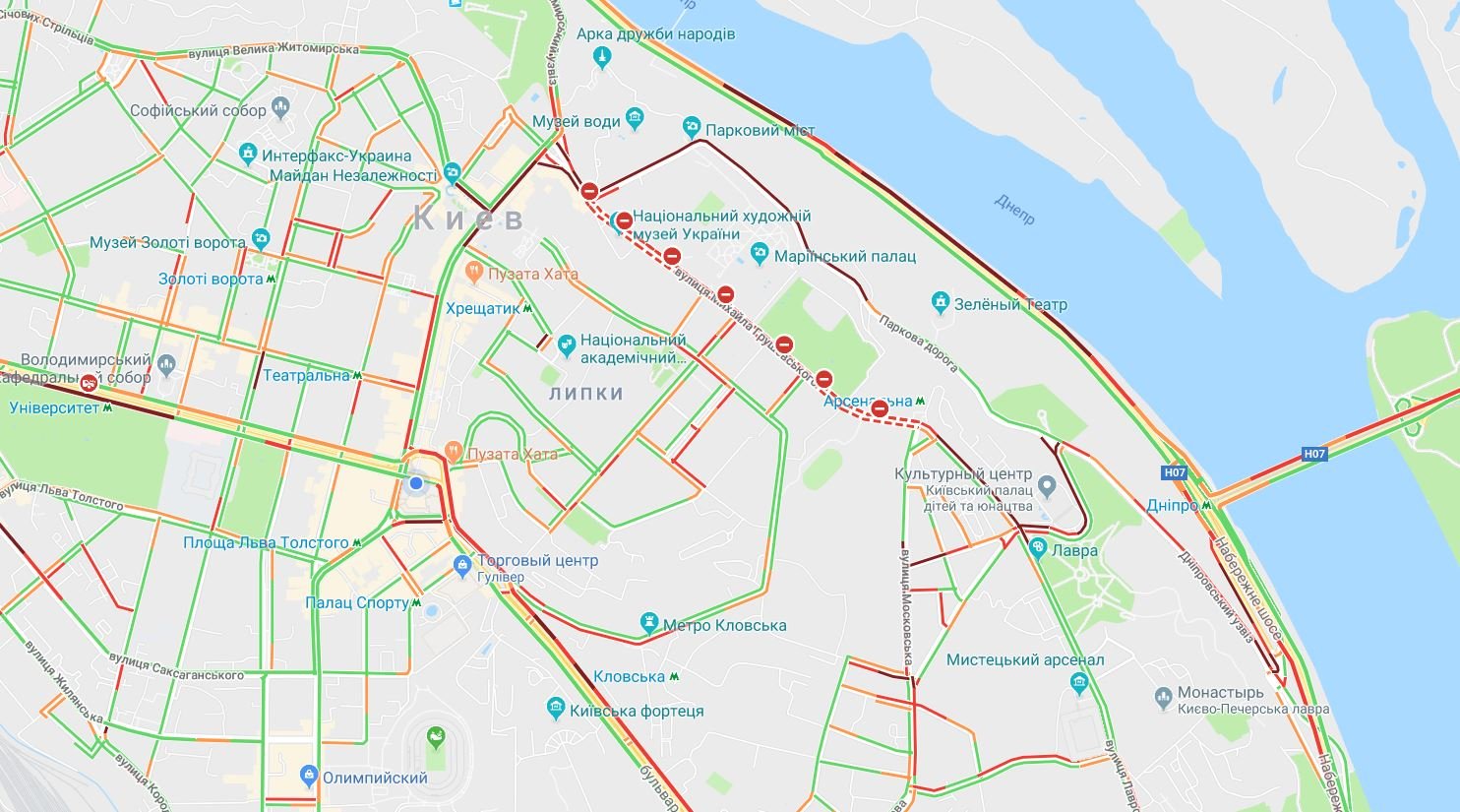 Утренний Киев парализовали пробки