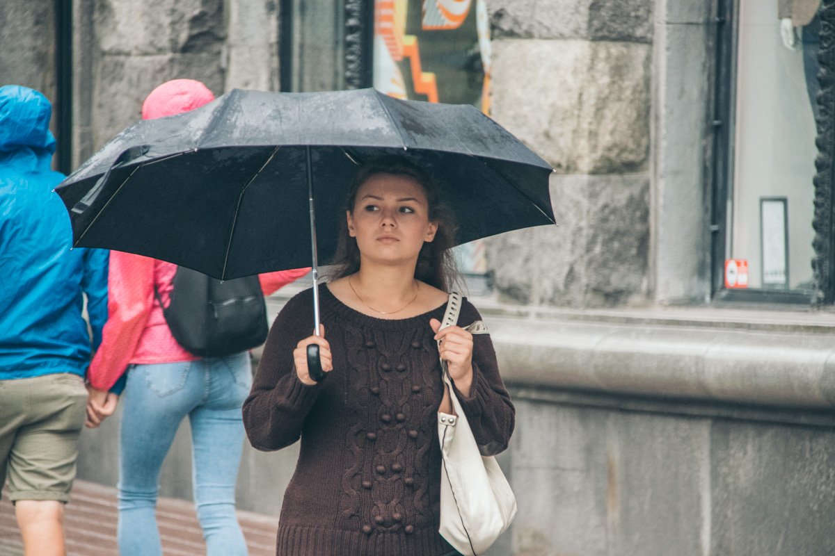 Сегодня зонт - лучший аксессуар Сегодня зонт - лучший аксессуар