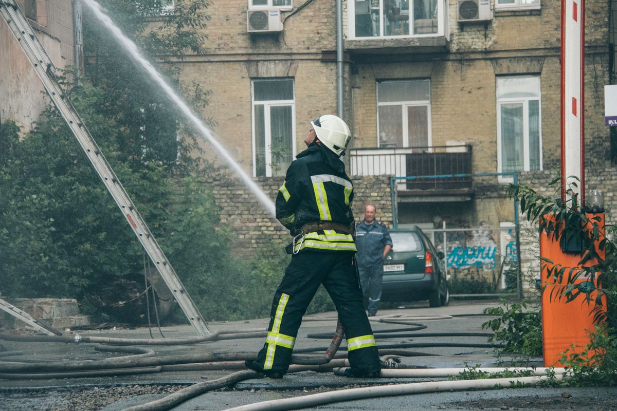 В Киеве на Дмитриевской вспыхнул детский сад
