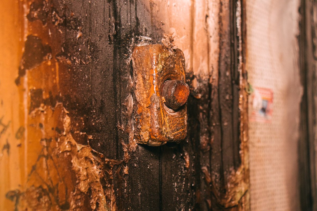 Кнопка вызова лифта Кнопка вызова лифта