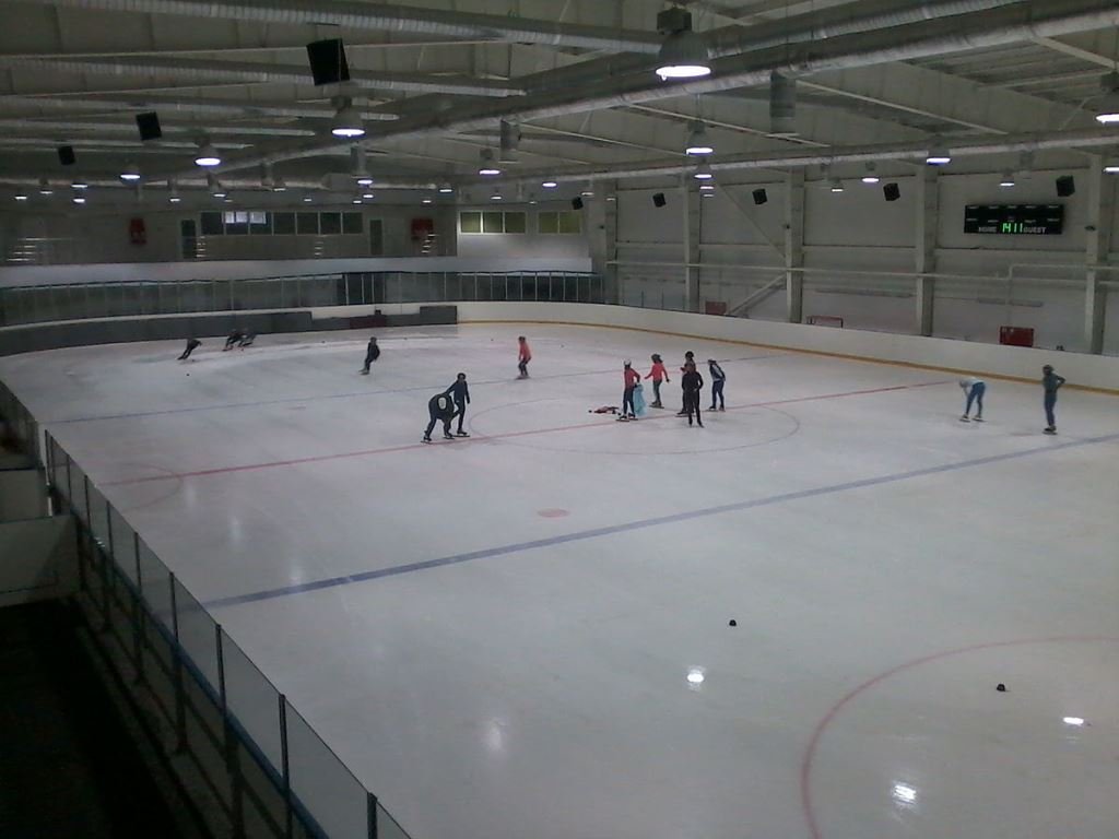 Для желающих почувствовать себя настоящим фигуристом Для желающих почувствовать себя настоящим фигуристом