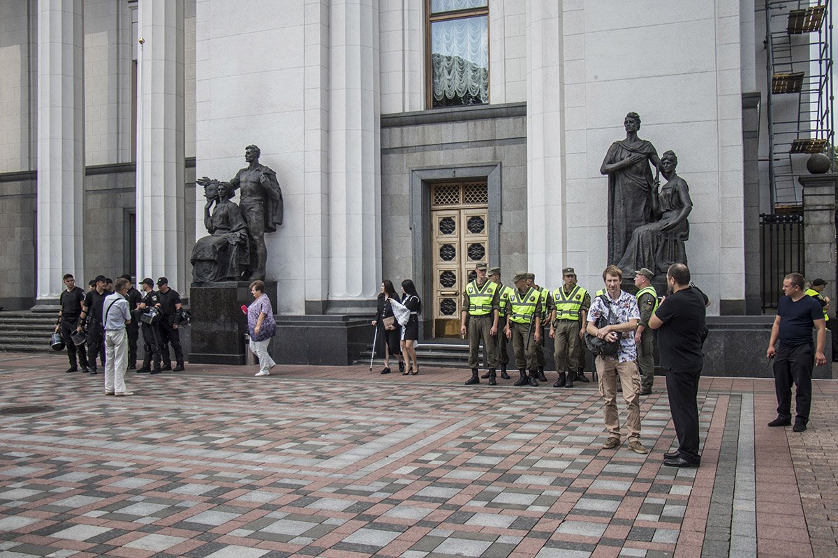За порядком следила нацгвардия, но обошлось без конфликтов