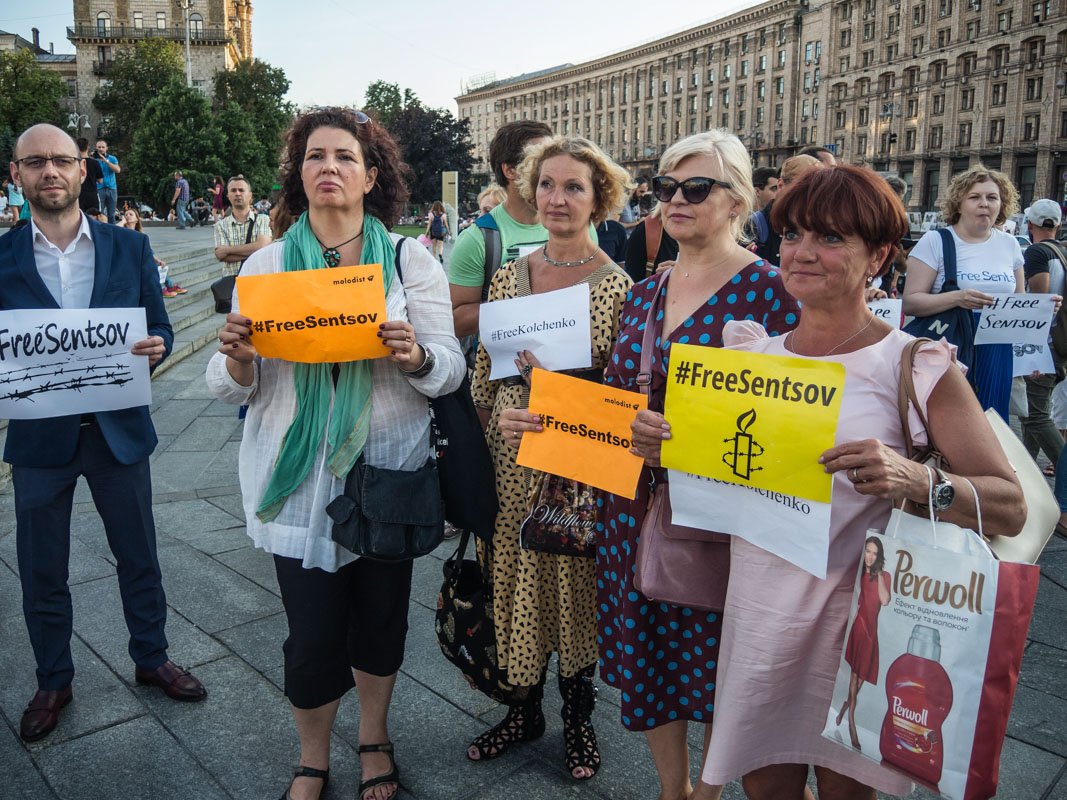 Активисты собираются привлечь внимание зарубежных дипломатов к проблеме политзаключенных Активисты собираются привлечь внимание зарубежных дипломатов к проблеме политзаключенных