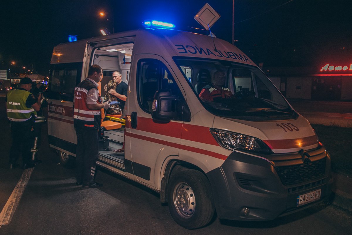 В результате аварии водителя Mazda госпитализировали с травмой головы и подозрением на травмы легких и ребер В результате аварии водителя Mazda госпитализировали с травмой головы и подозрением на травмы легких и ребер