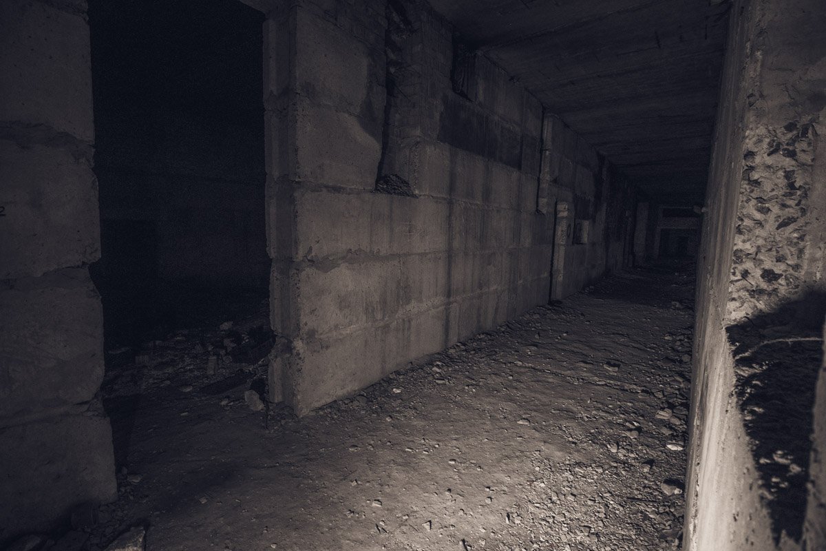 Мрачное строение в Кирилловском гаю